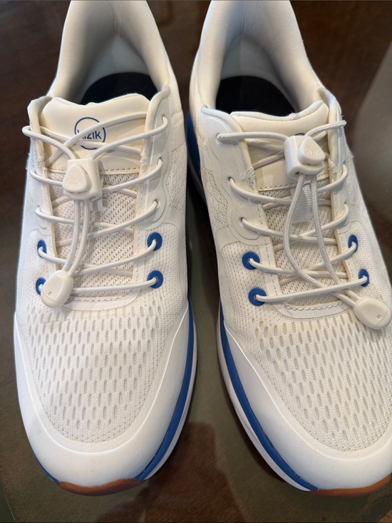 Kizik Other - Men's White Athletic Sneakers with Blue Accents